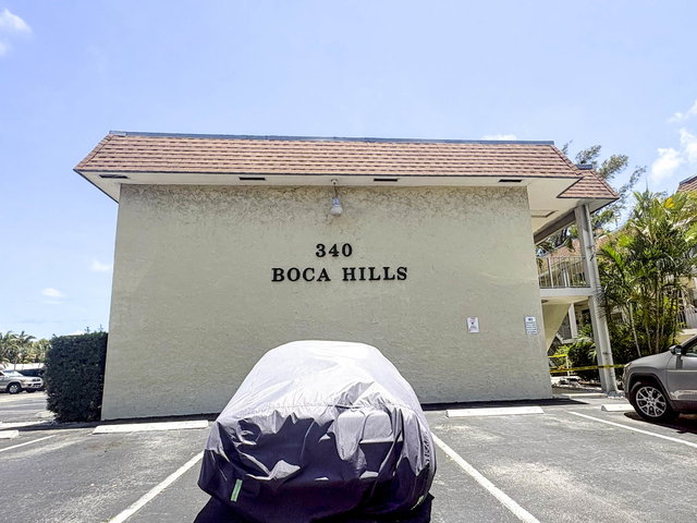 Boca Hills Condo photo 2